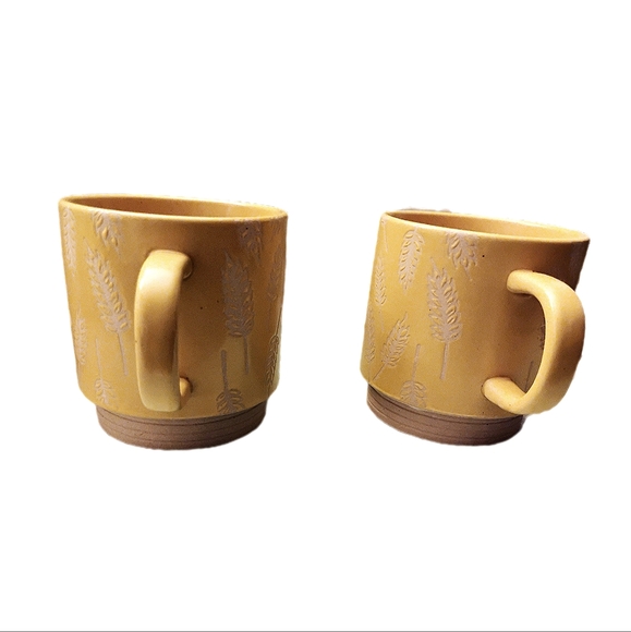 Two Festive Voice Wheat Textured Ceramic Mugs New - Picture 4 of 6
